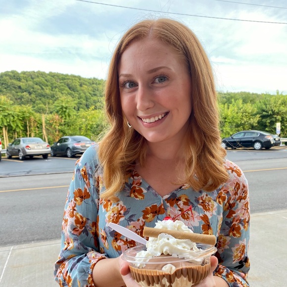 Meet your Posher, Rachel - Picture 1 of 1